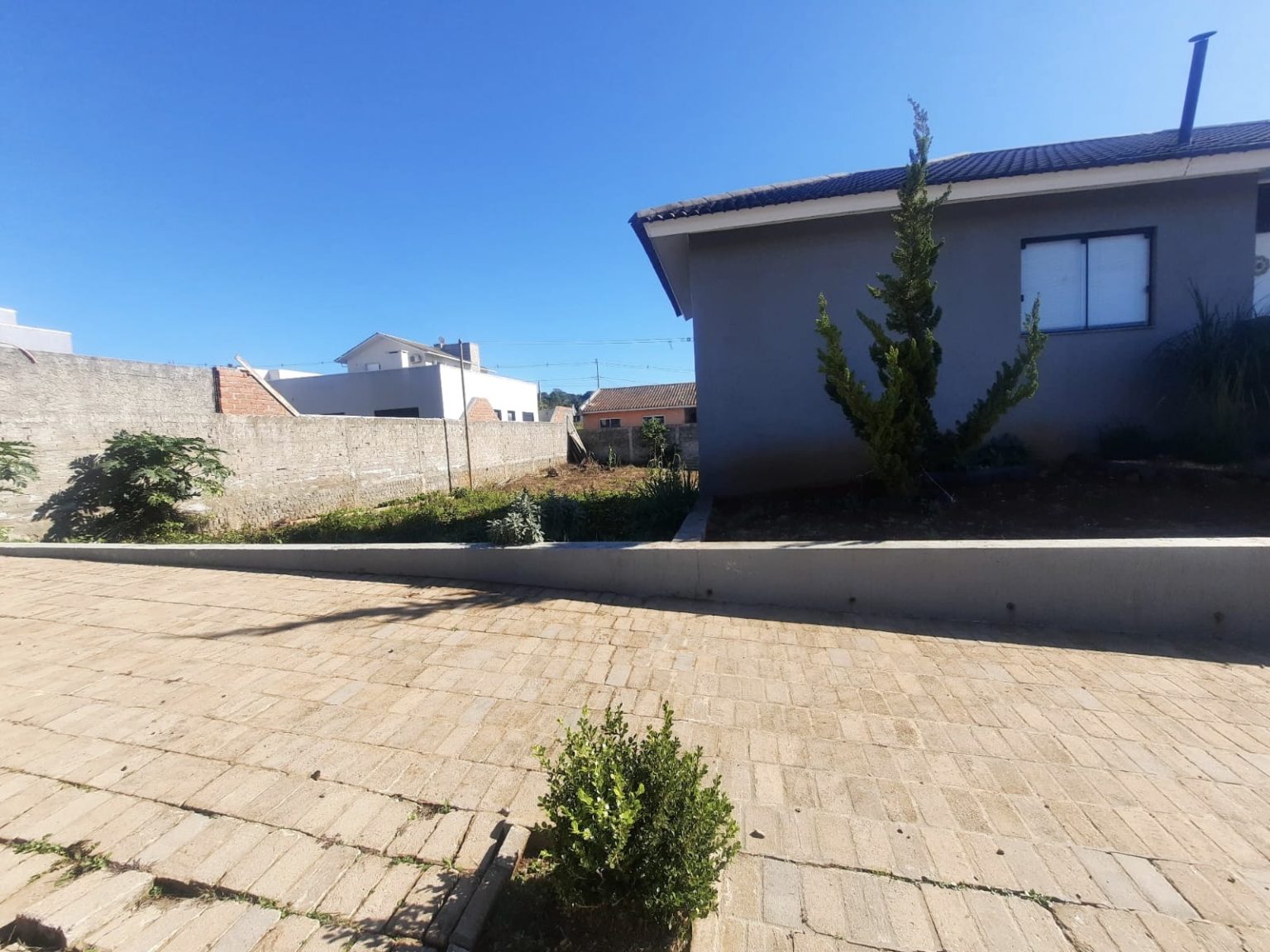 d9885ae9-aad8-47d8-8209-0976ac79c9a8