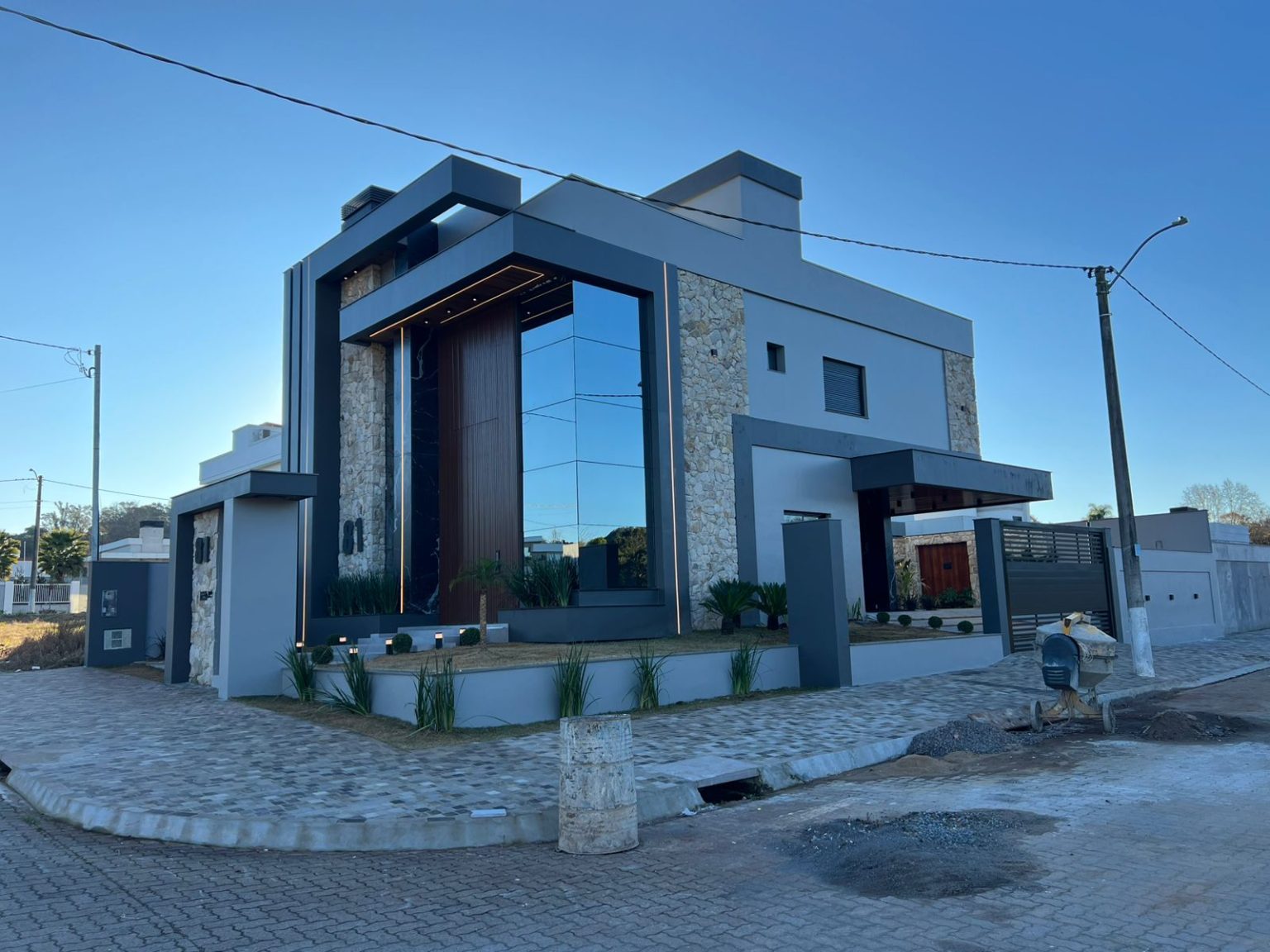 WhatsApp Image 2025-08-13 at 18.32.25 (1)